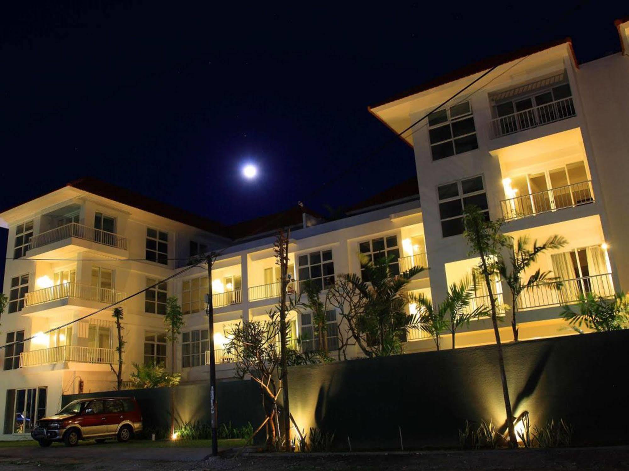 Sunset And Condotel Aparthotel Kuta (Bali)