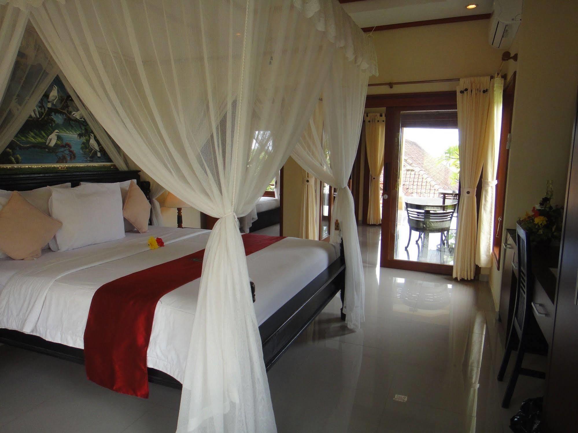 Arya And Dive Center Resort