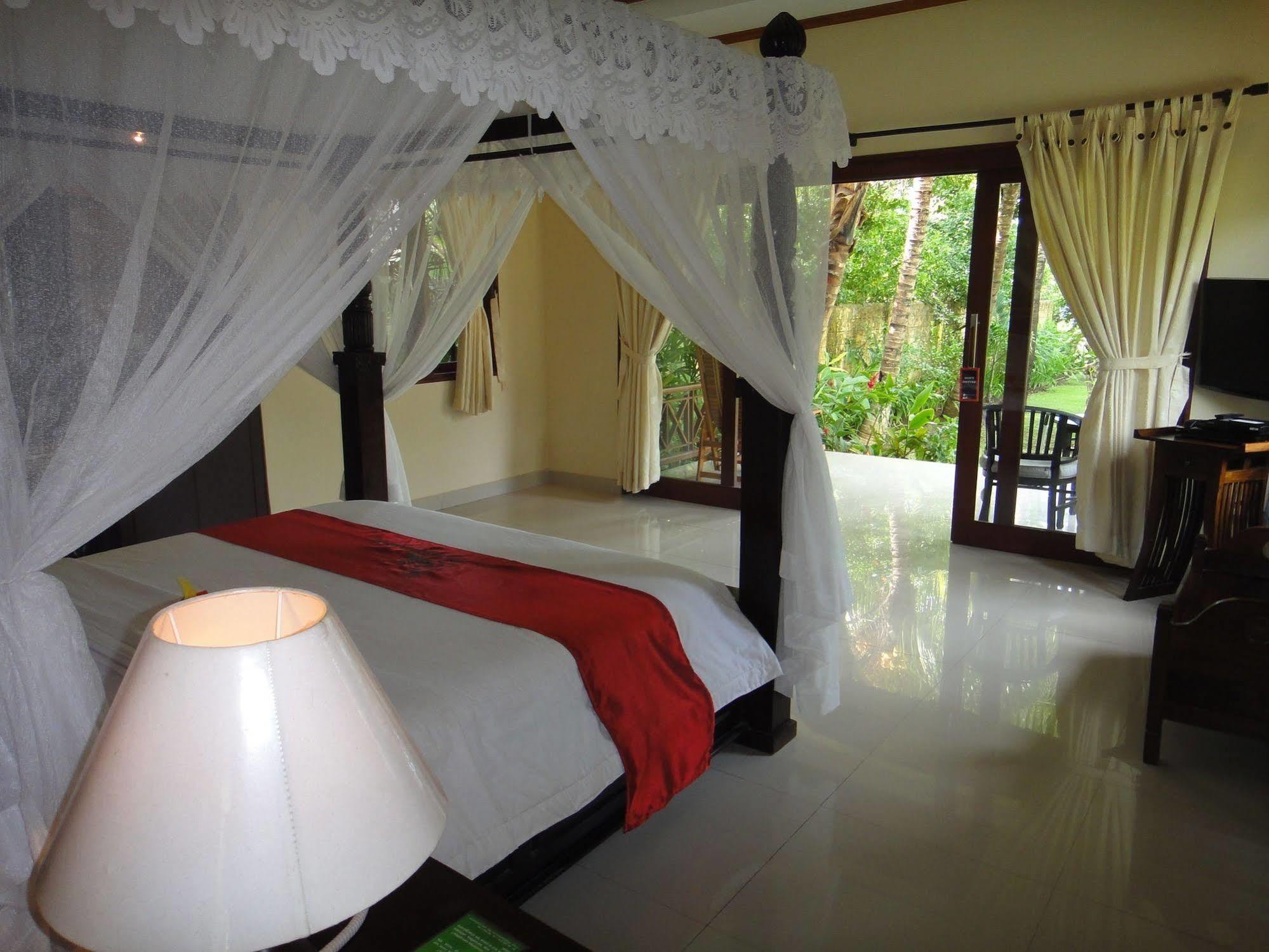 Resort Arya And Dive Center Amed (Bali)