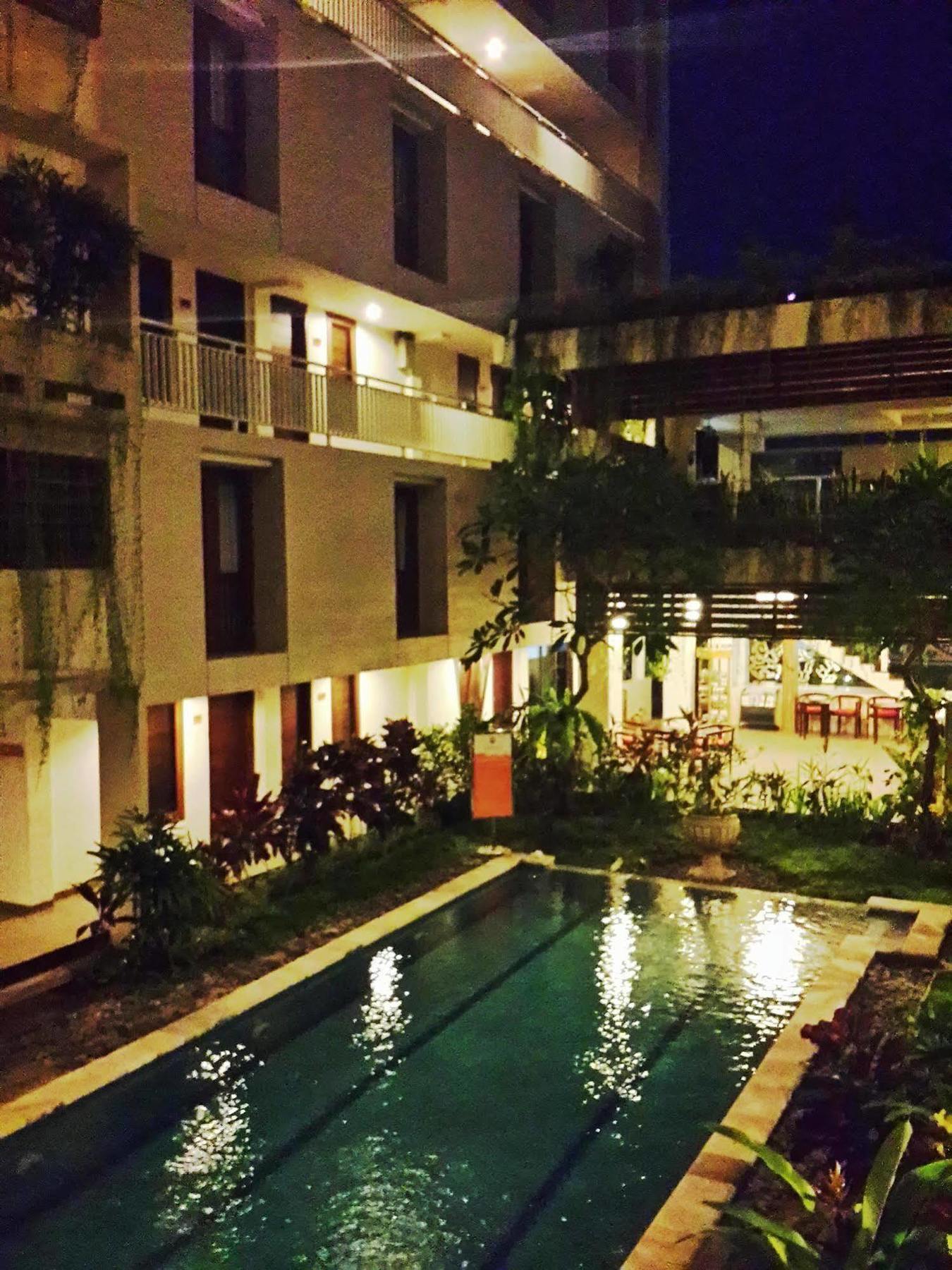 Aparthotel The Legian Sunset 3*