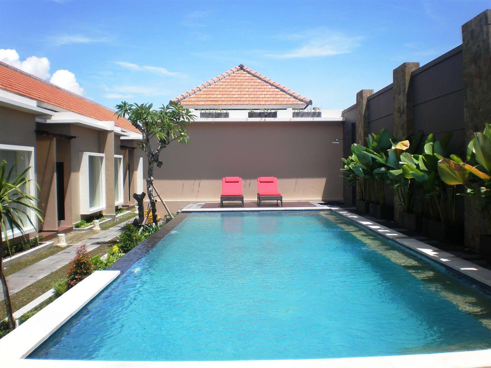 Svarna Hotel Seminyak (Bali)