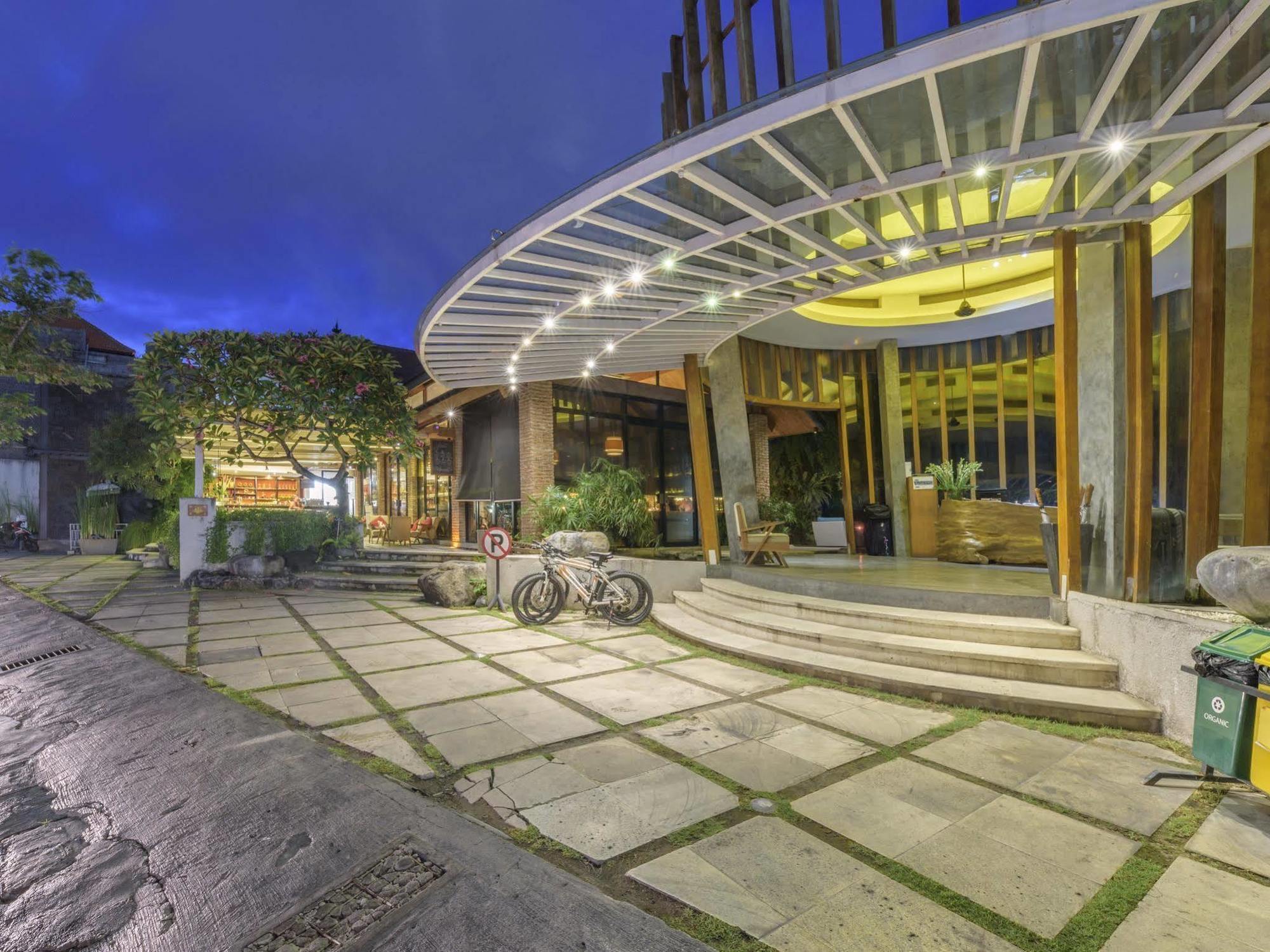 Maca & Bali Villa