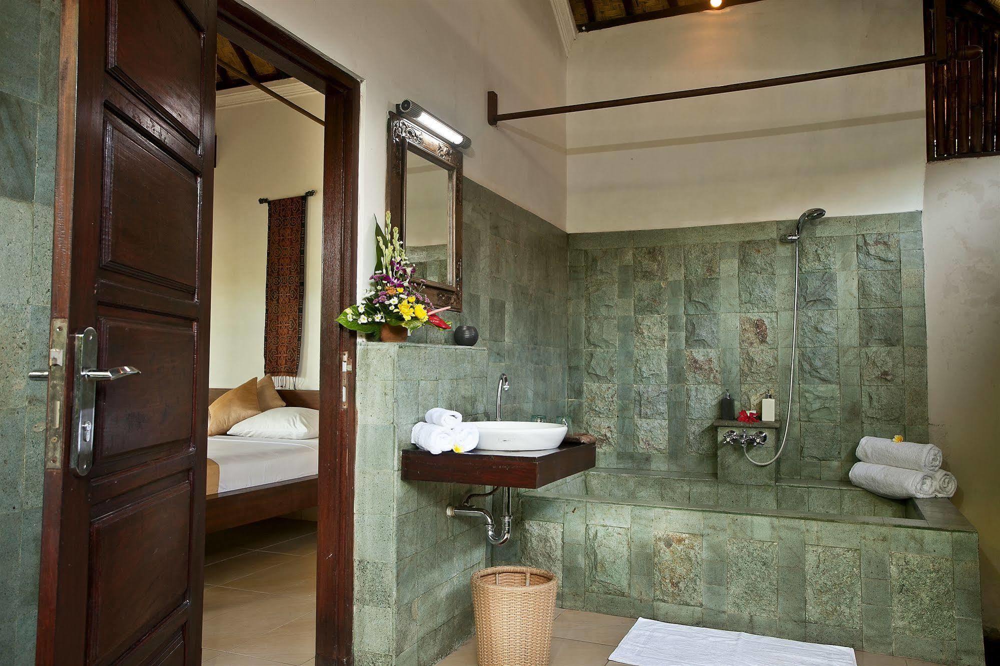 Uma Agung Guest house
