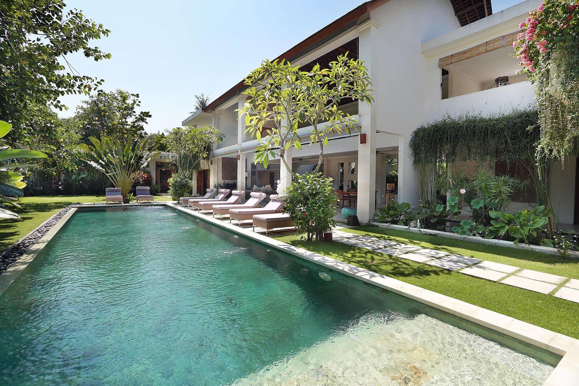 Bali Asri Batubelig Villa