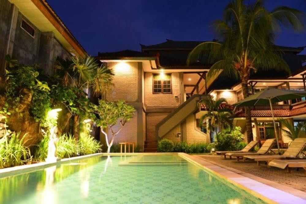 Hotel Amazing Kuta 2*