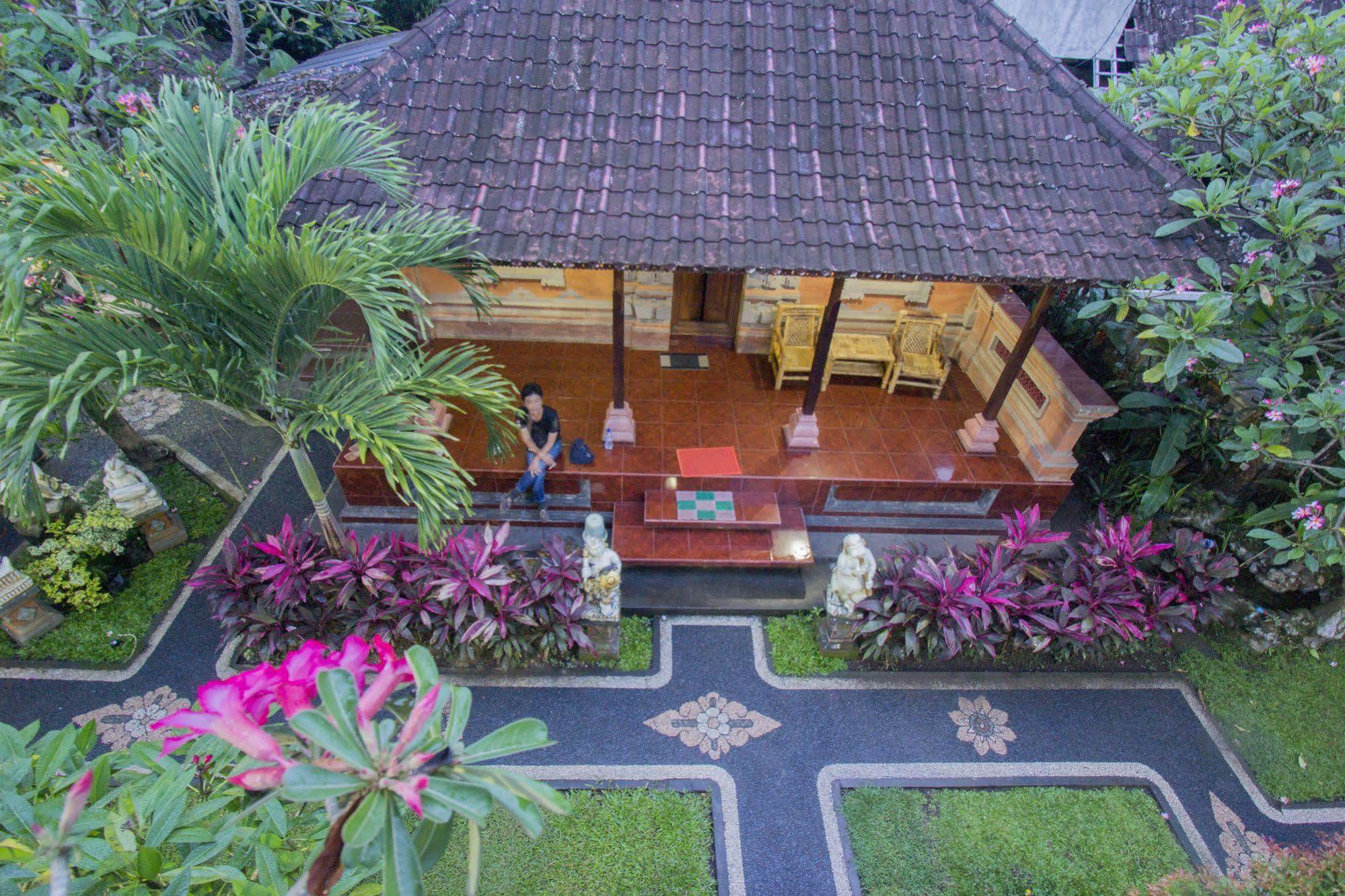 Yuliati House Guest house 2*
