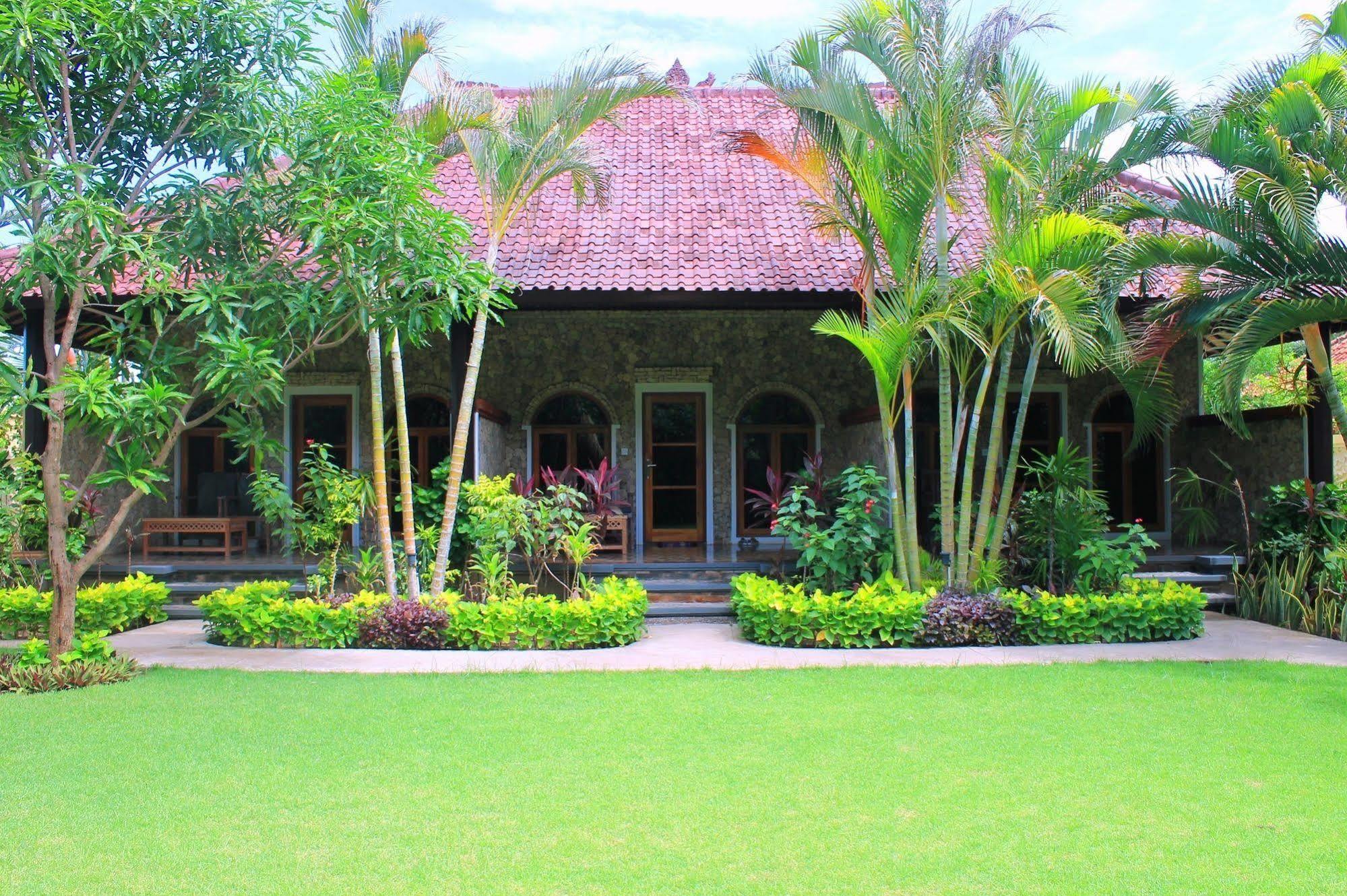 Mans & 3* Pemuteran (Bali)