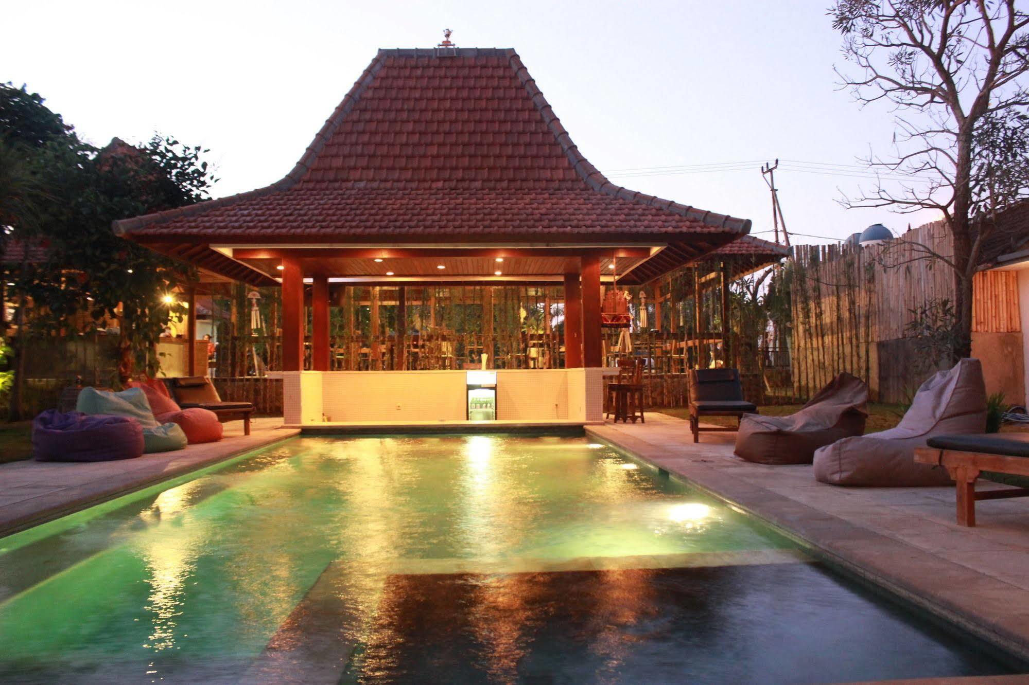 Premier Surf Camp Canggu (Bali)