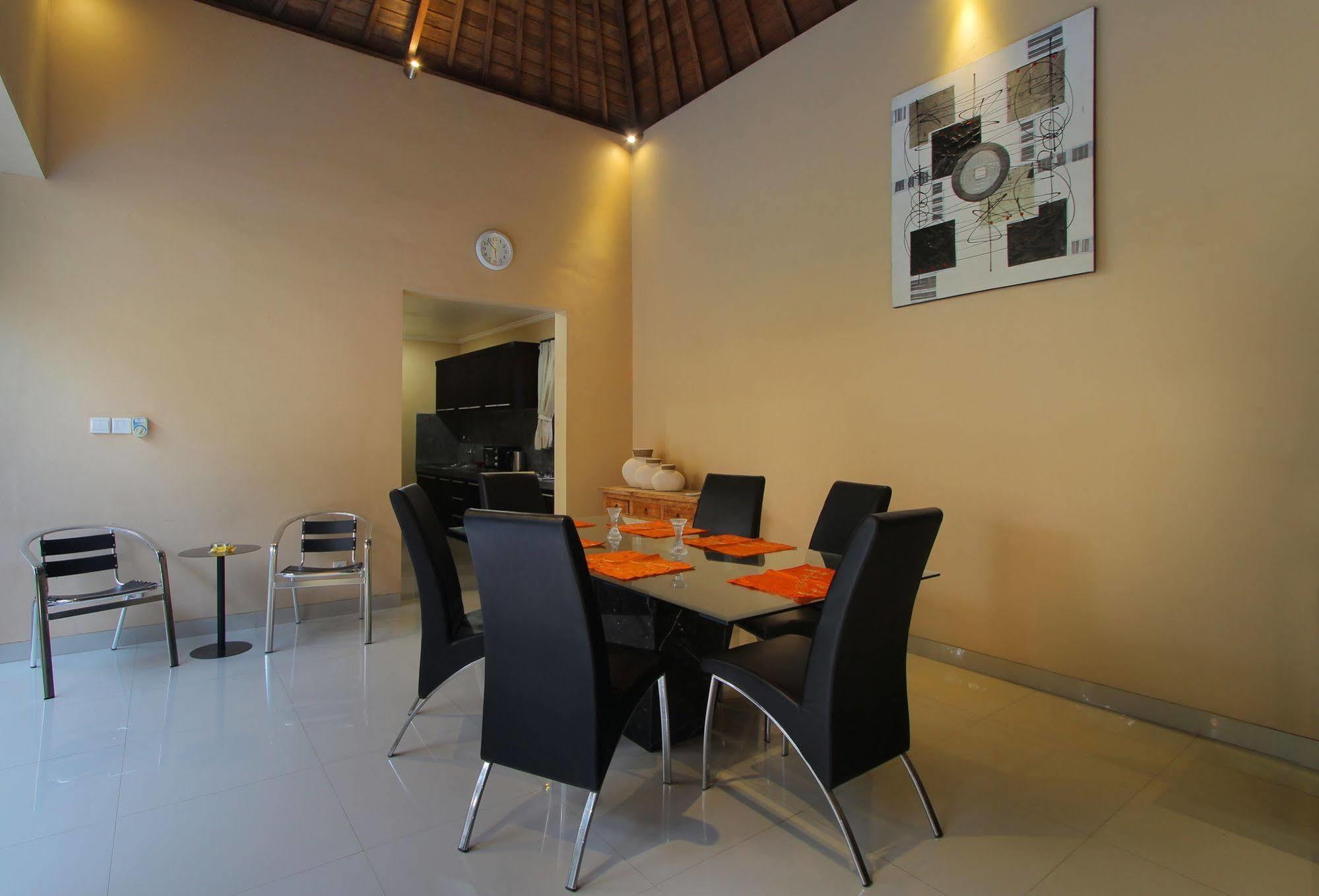 Lotus Tirta Hotel Seminyak (Bali)