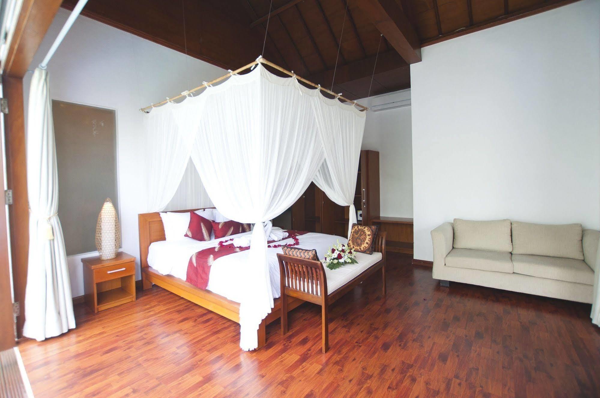Bougainville Seminyak (Bali)