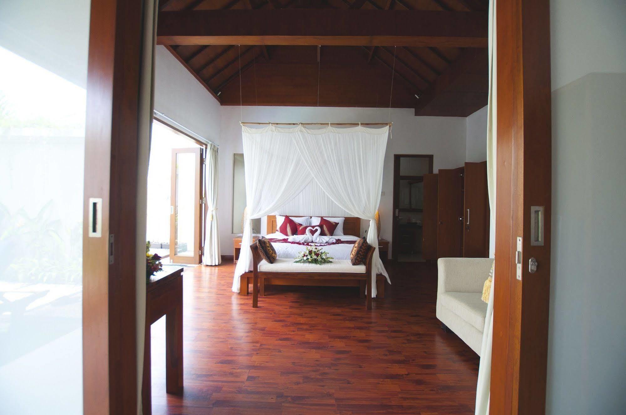 Bougainville Villa *