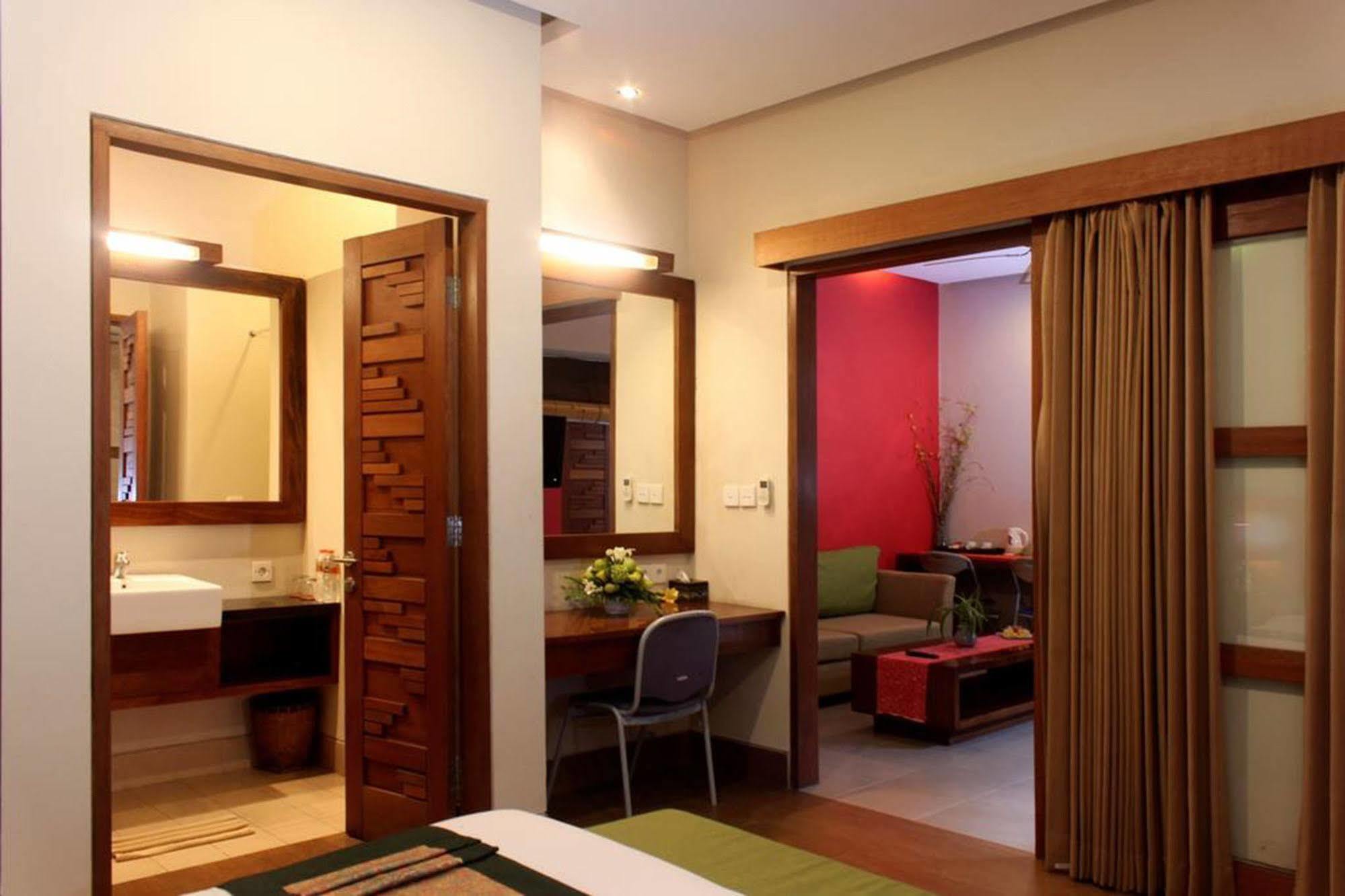 The Zhurga Aparthotel Kerobokan (Bali)