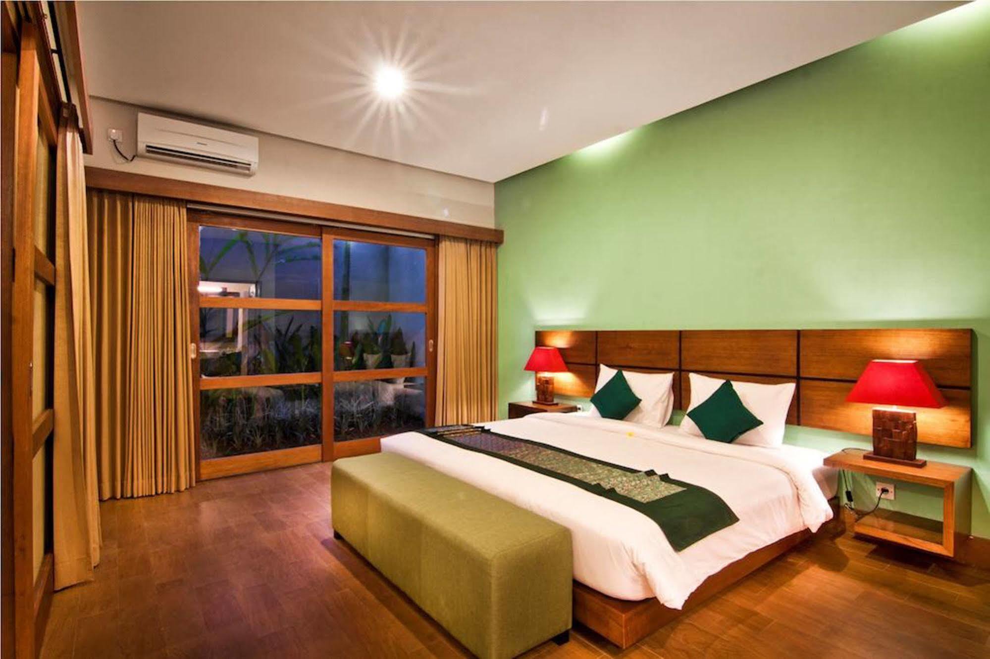 The Zhurga Aparthotel