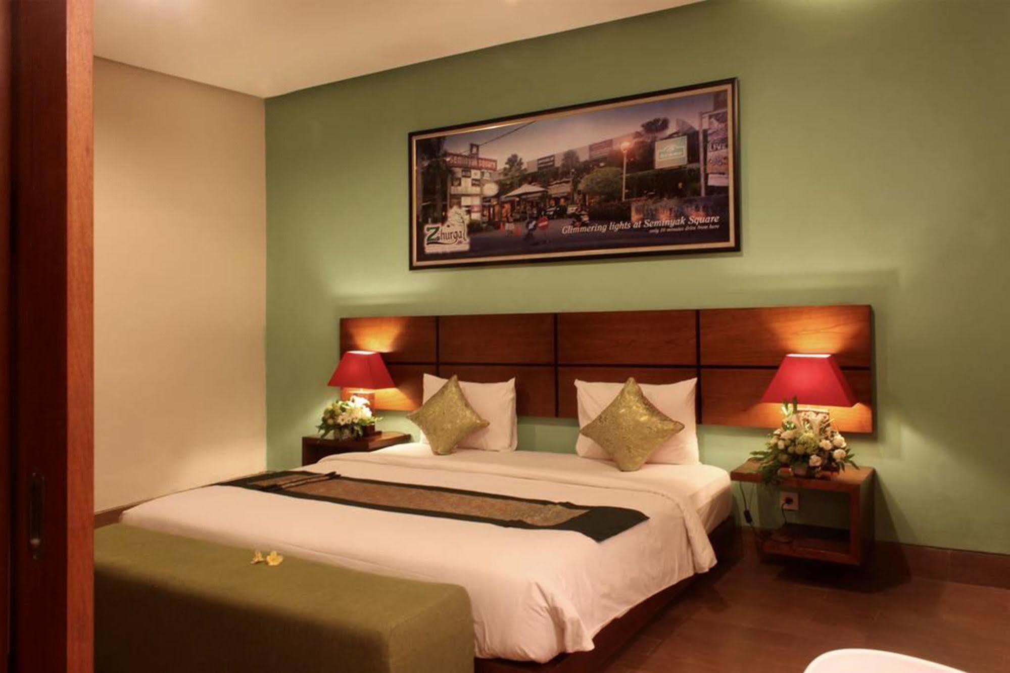 The Zhurga Aparthotel 3*