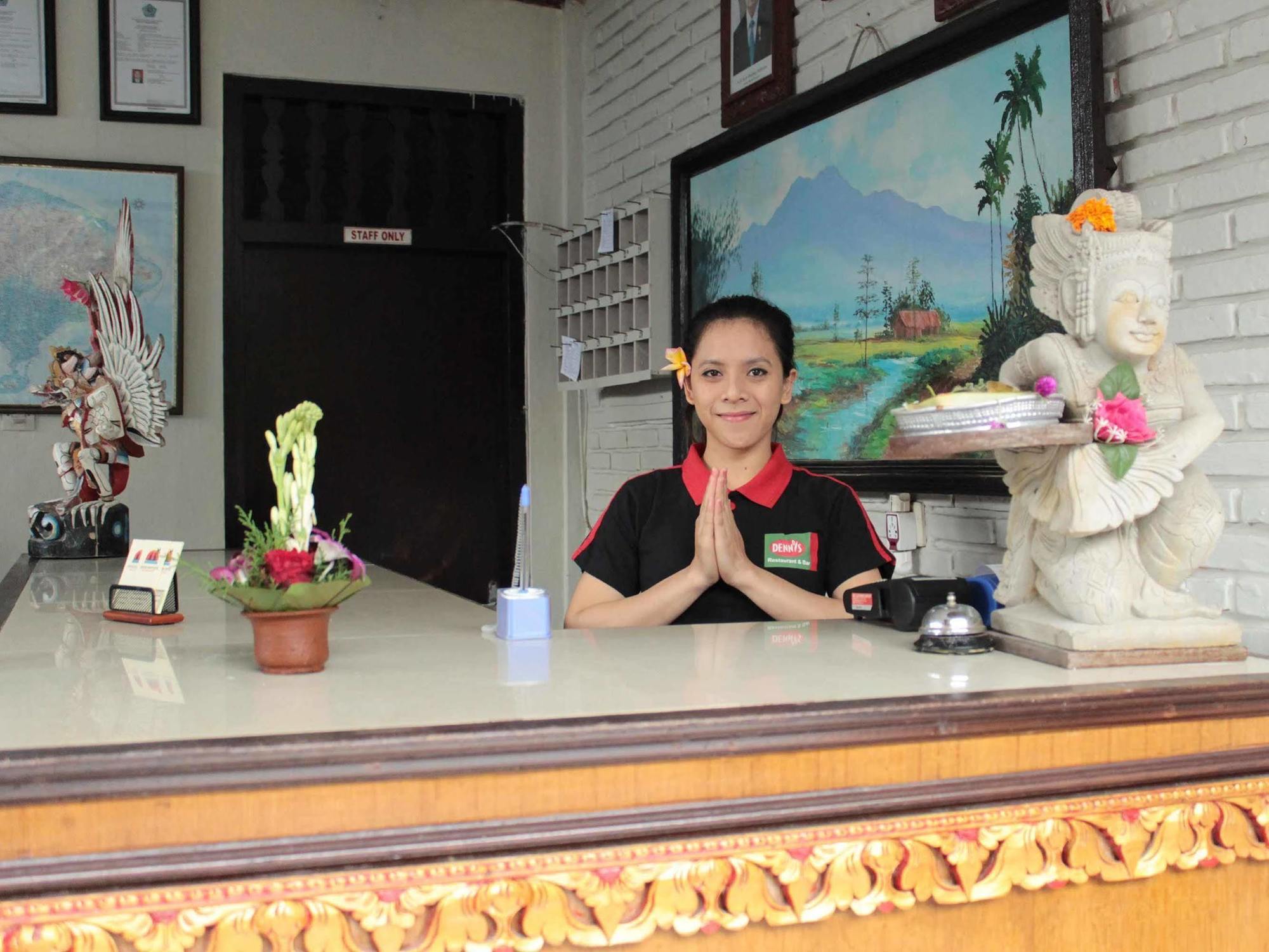 Hotel Oyo 1930 Ananda