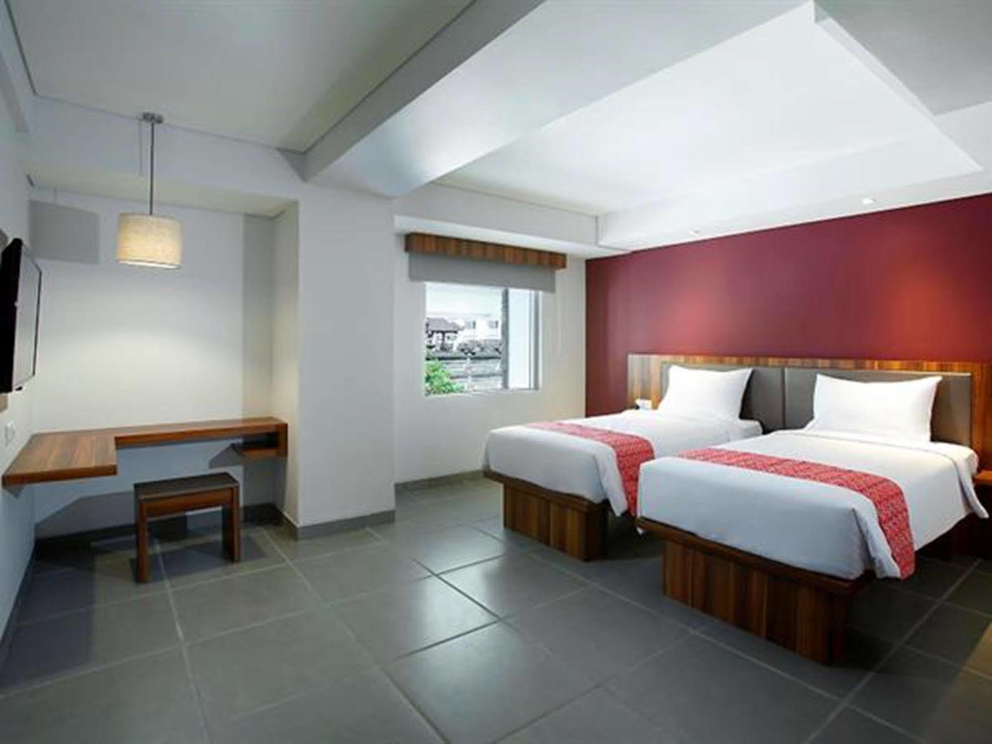 Hotel Swiss-belexpress Kuta 3*