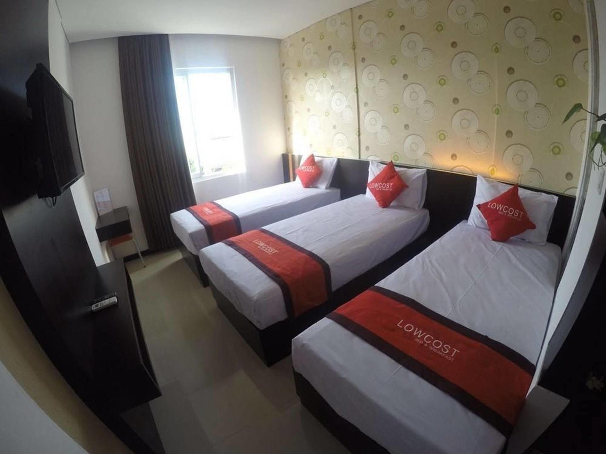 Lowcost Tempat Tidur & Sarapan 2*
