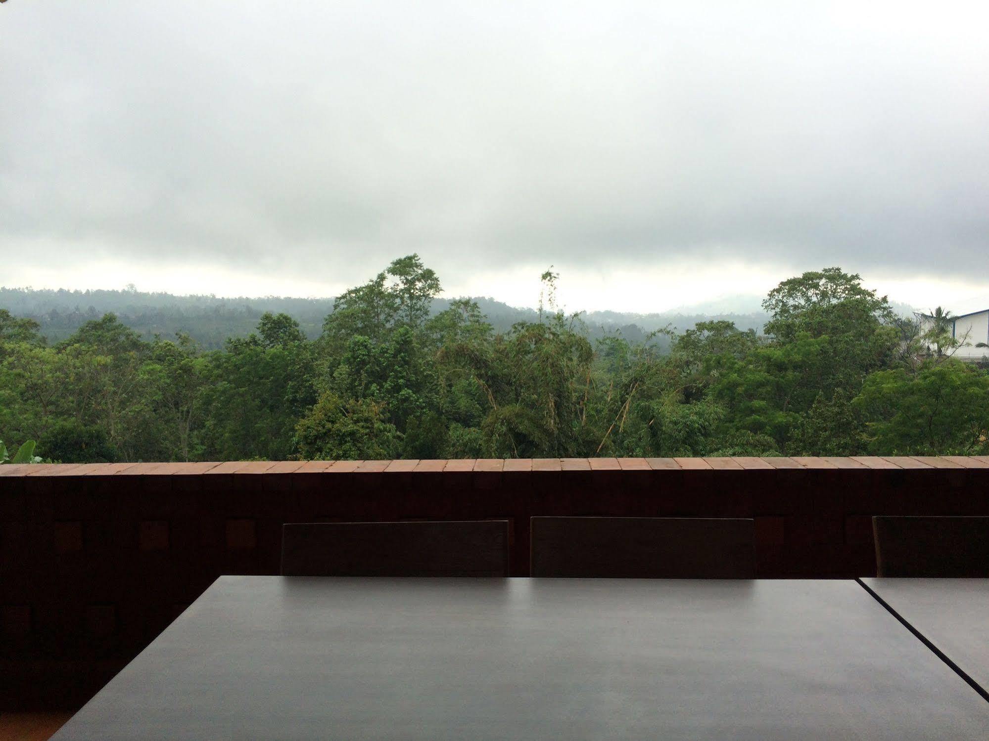 Pacung Indah & Restaurant By Ecommerceloka Guest house 2*