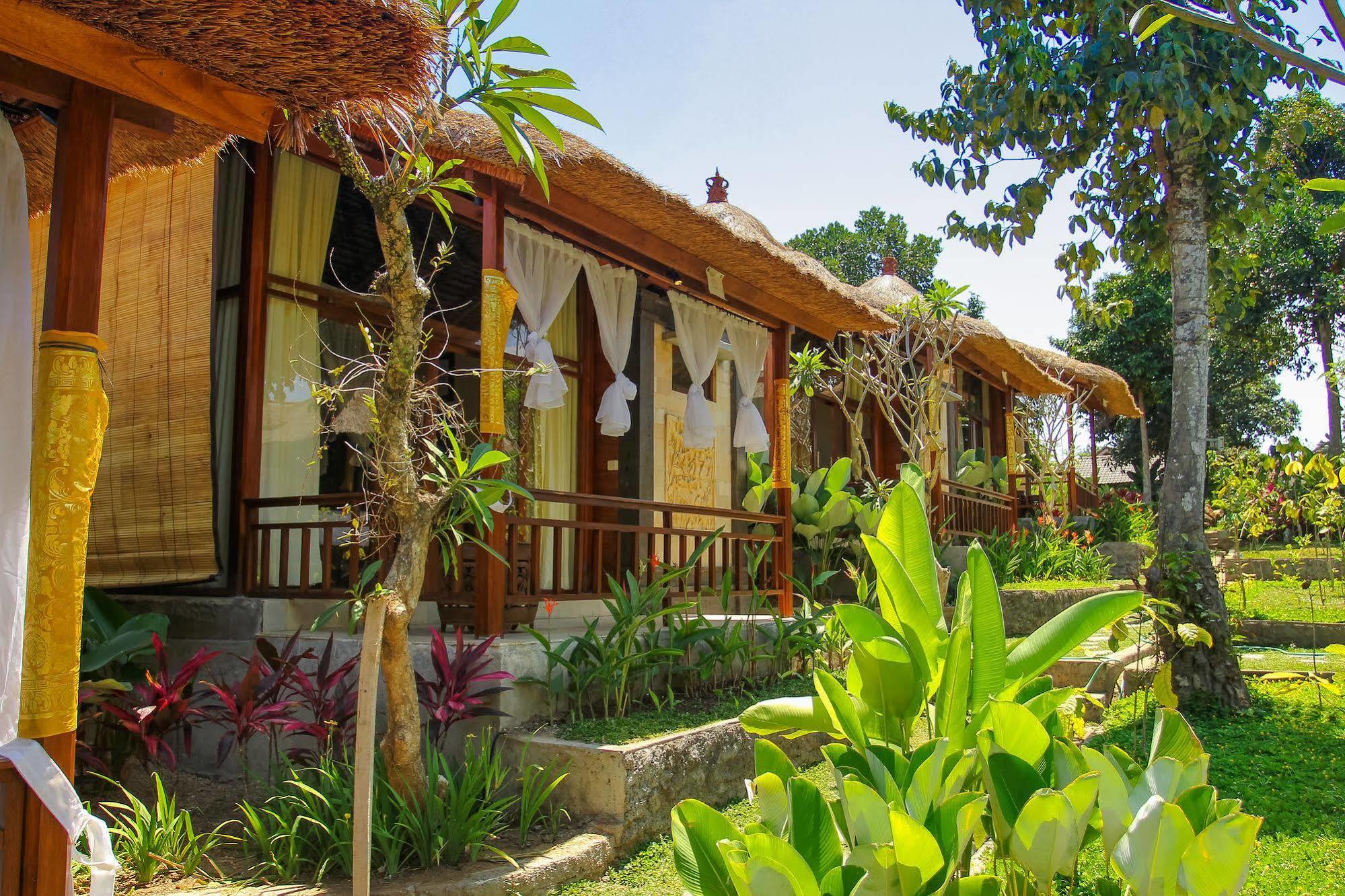Liyer House