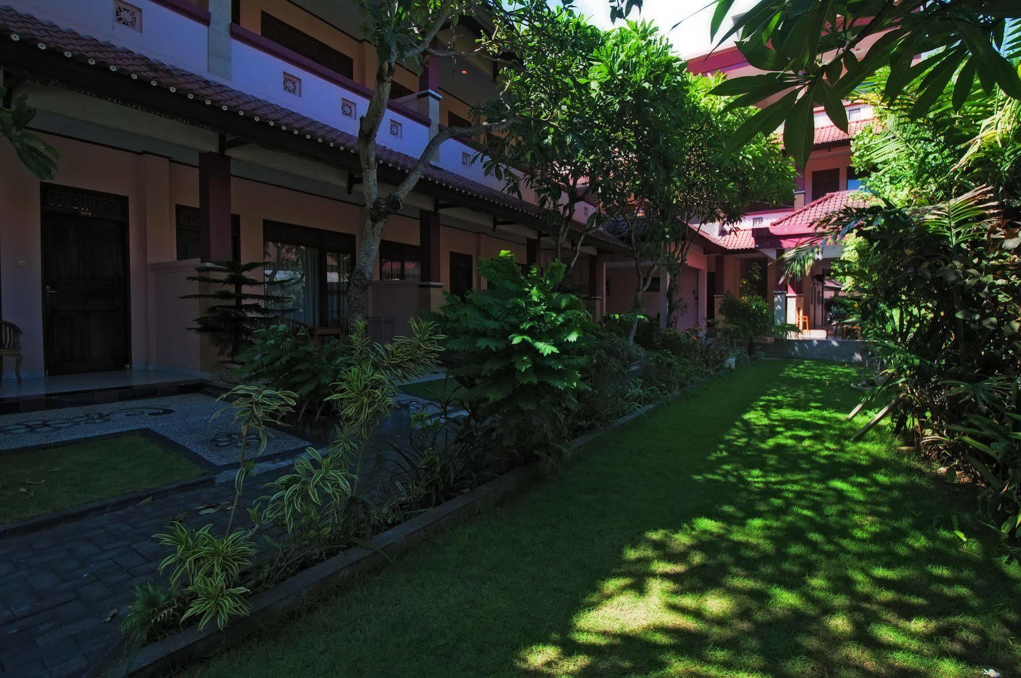 Pesona Hotel 2*