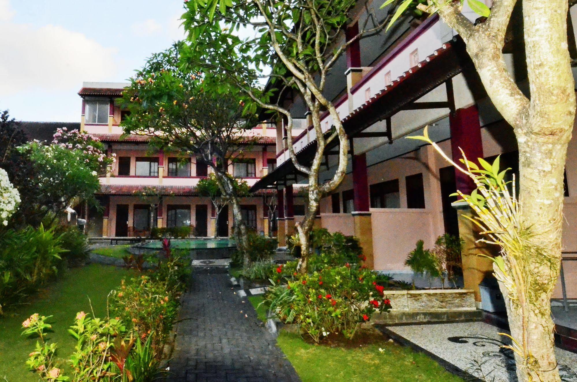 Pesona Hotel