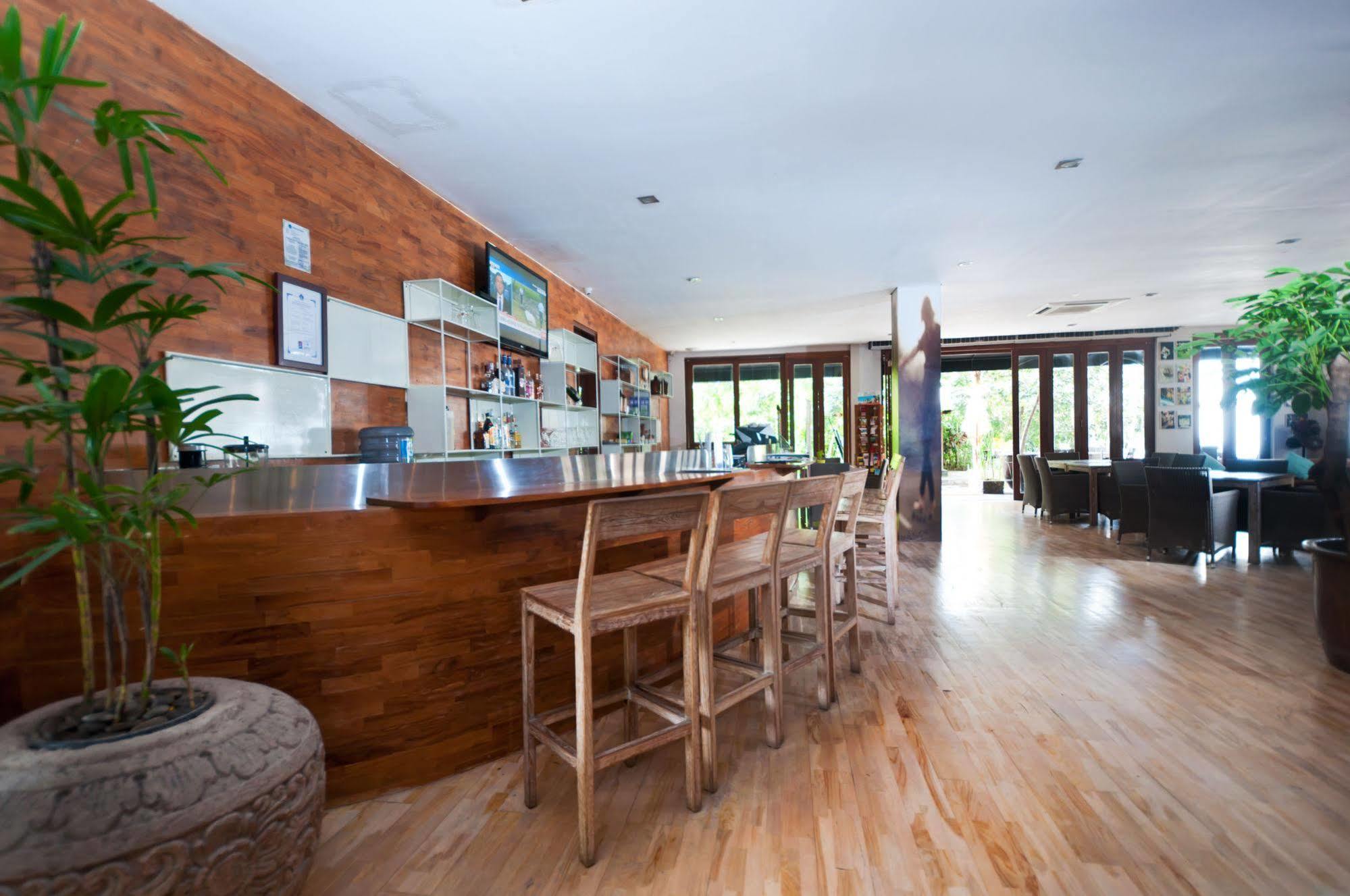 The Dipan Resort, And Seminyak (Bali)
