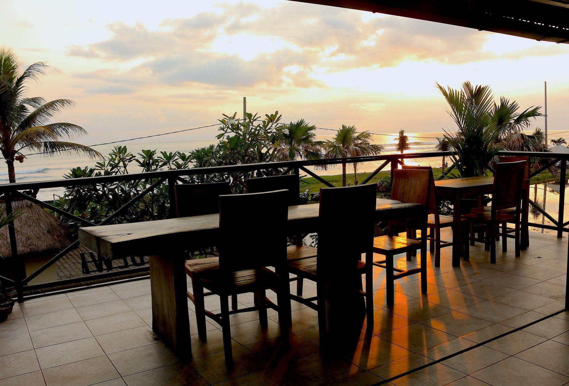 Arton & Club 4* Pulukan