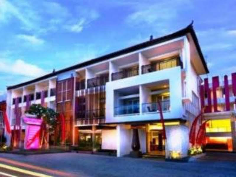 Primera Hotel