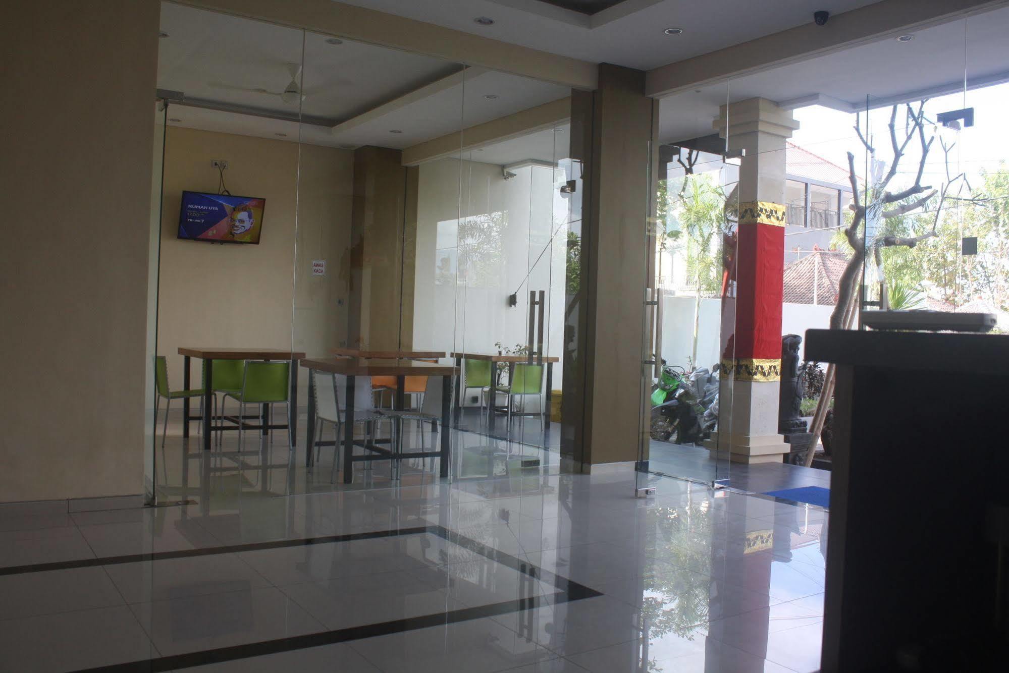 Hotel Mandari 2*