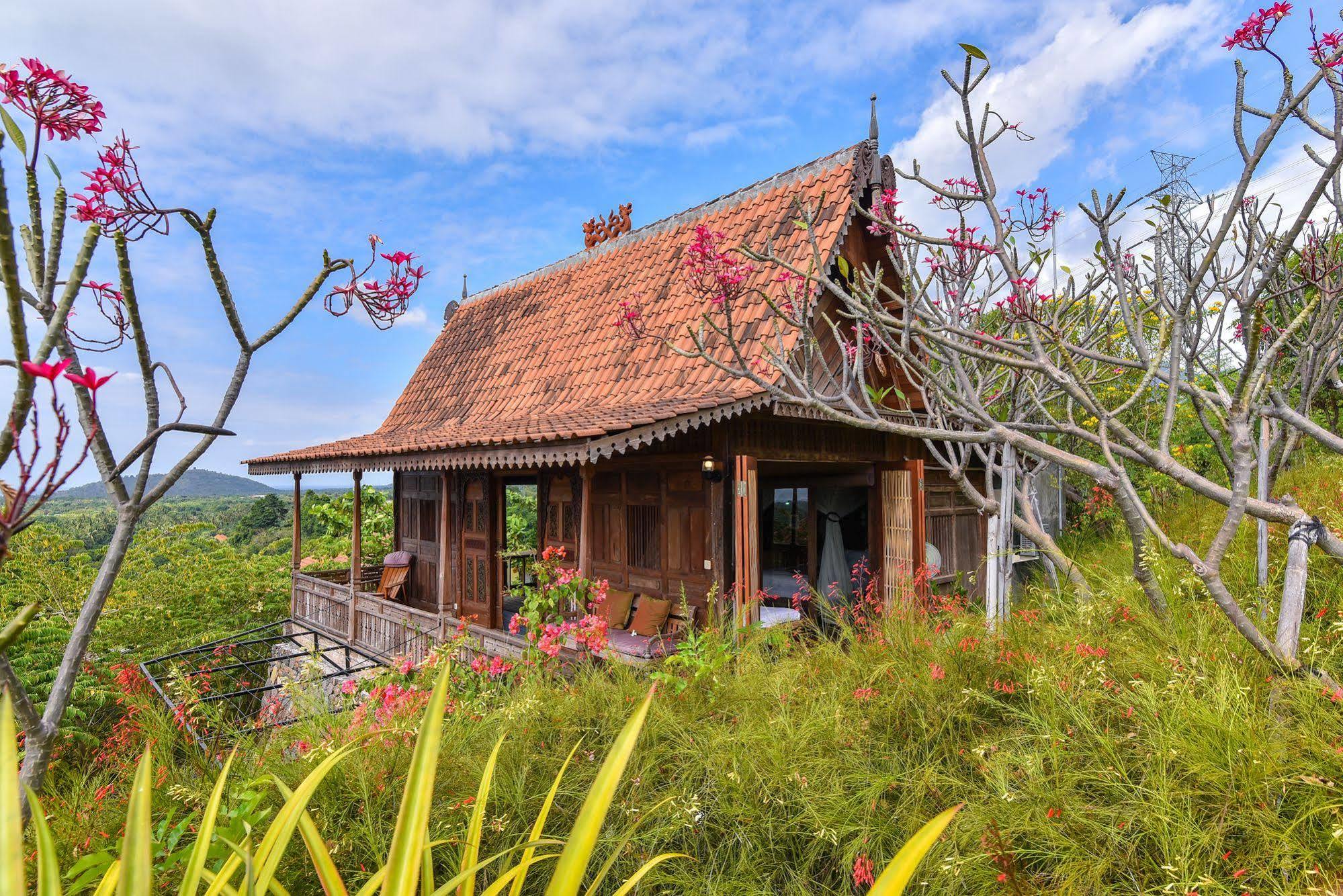 Villa Sumberkima Hill Private Retreat *
