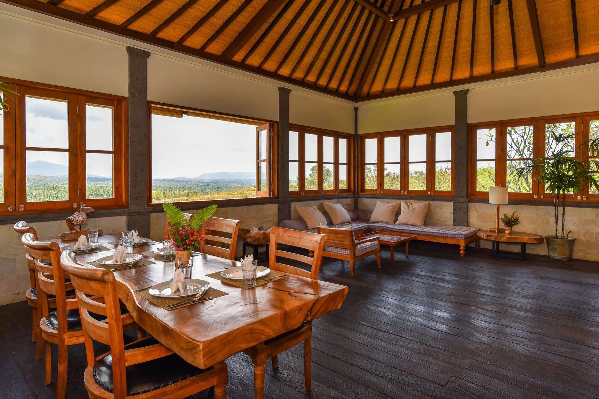 Sumberkima Hill Private Retreat Villa