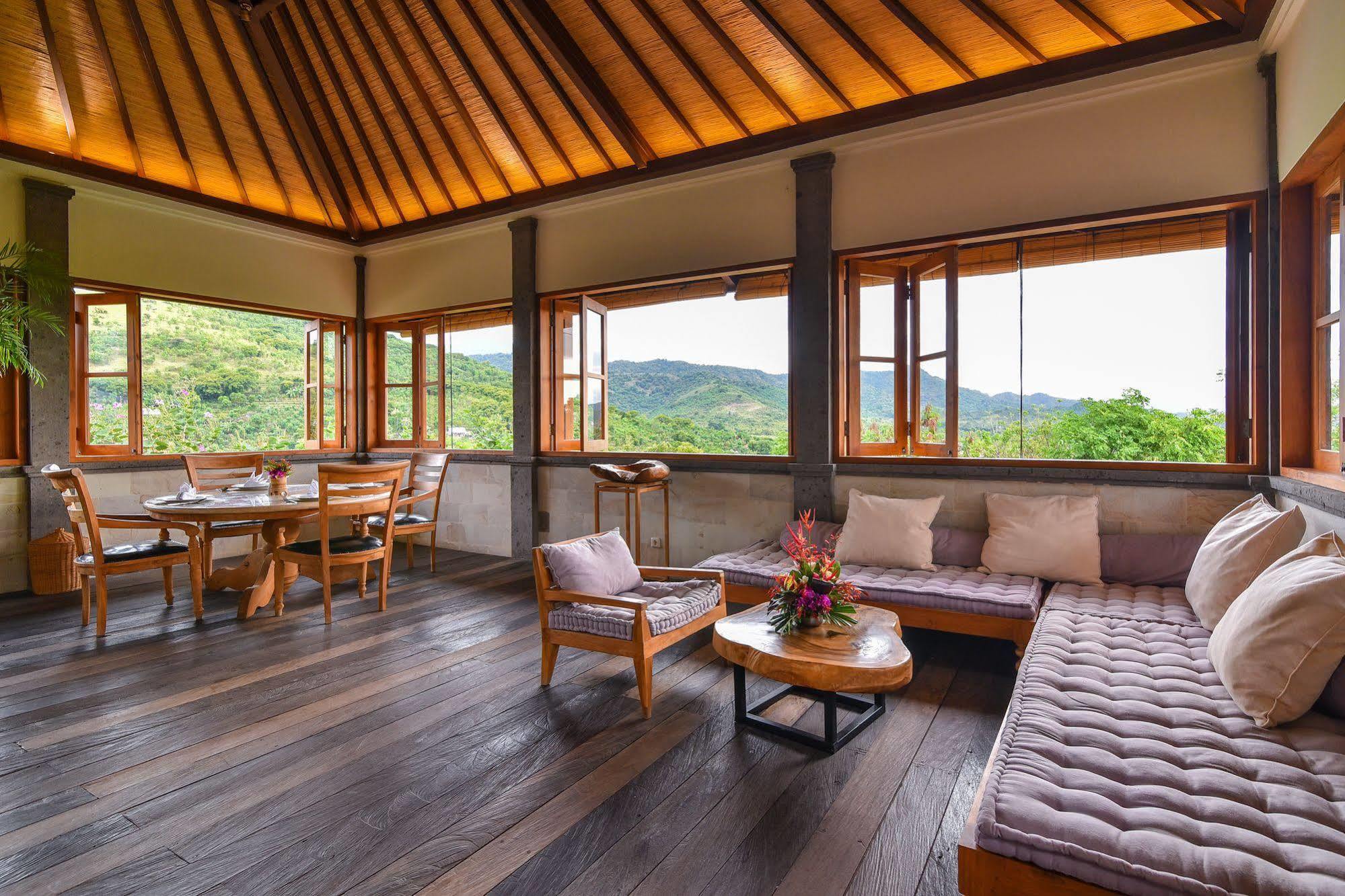 Sumberkima Hill Private Retreat Villa