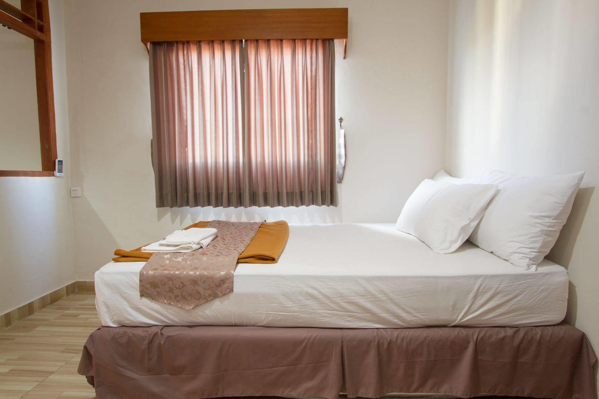 Hotel Oyo 3950 The Ratna 2*