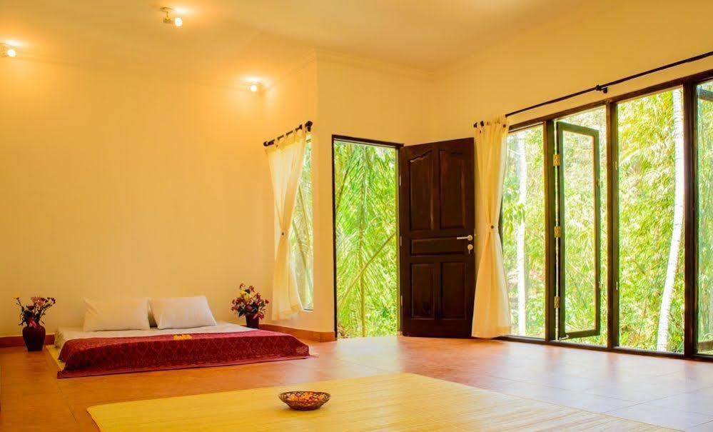 Shanti Toya Ashram 2* Mambal
