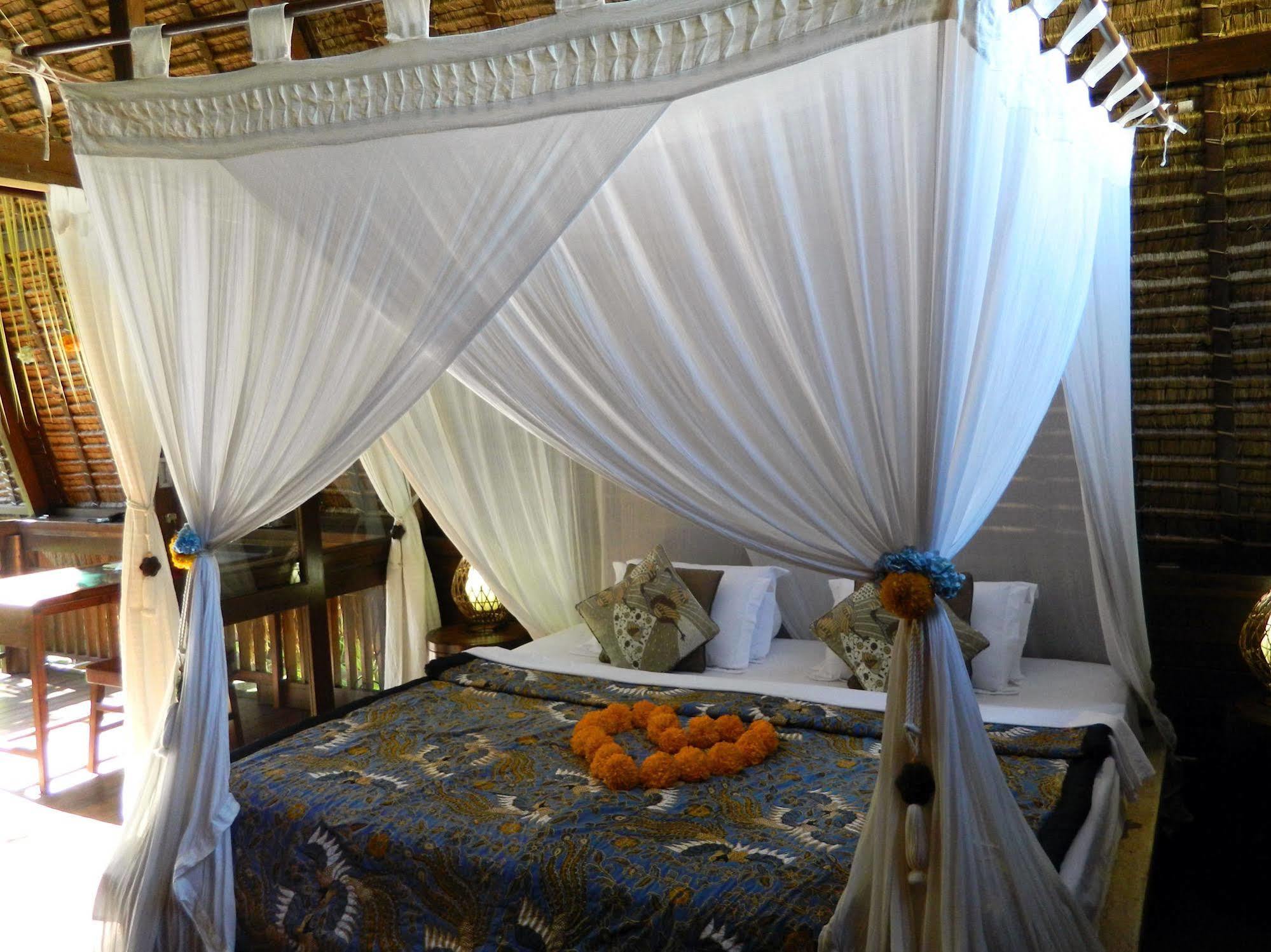 Resort Cili Emas Oceanside Tejakula
