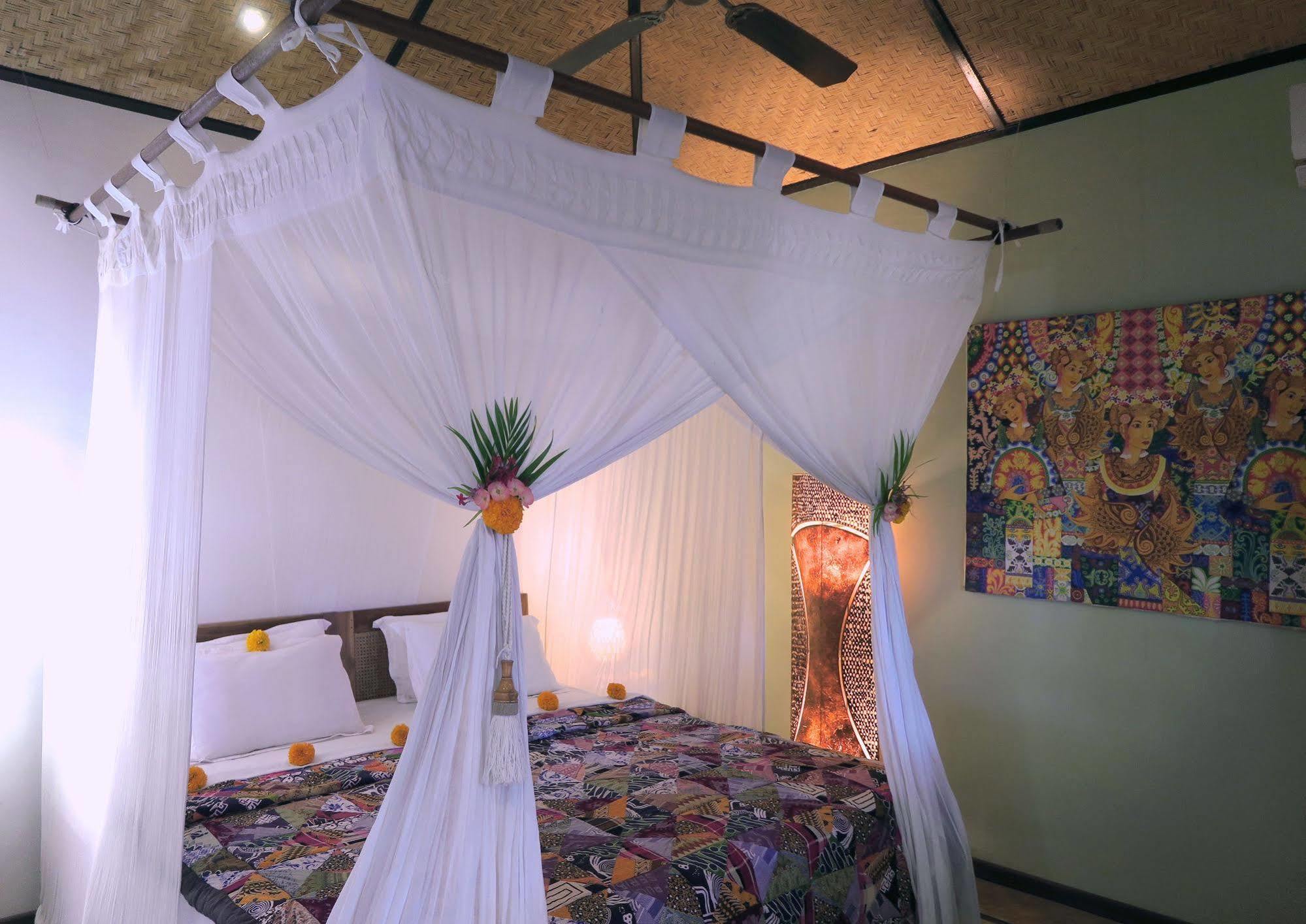 Resort Cili Emas Oceanside 3*