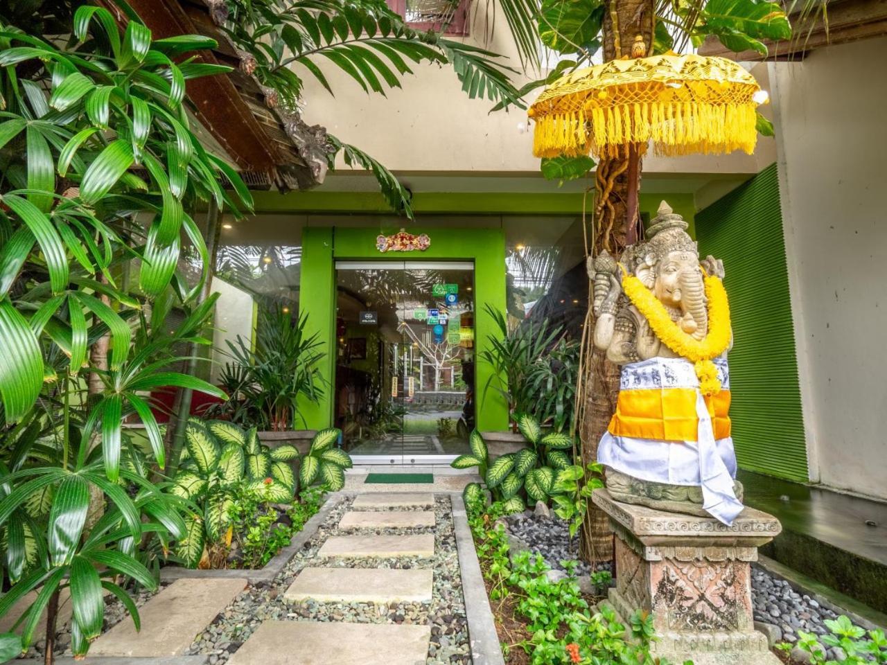 Al-isha Dharamshala Hotel Kuta (Bali)