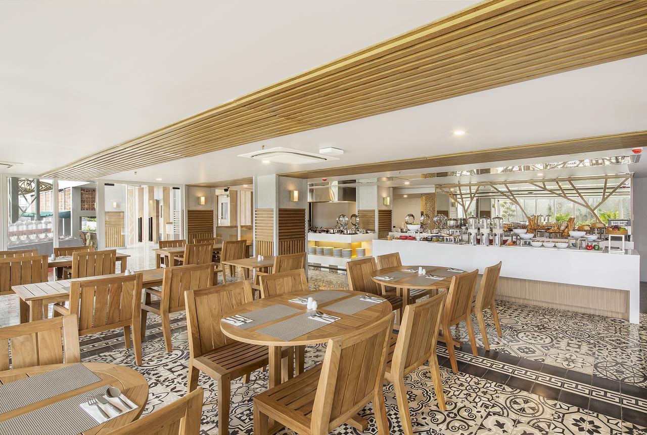 Eastin Ashta Hotel