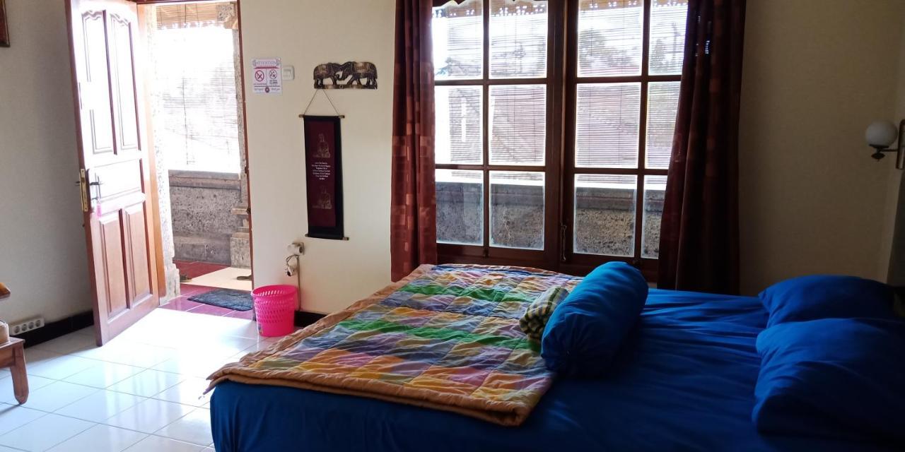 Hari Homestay *