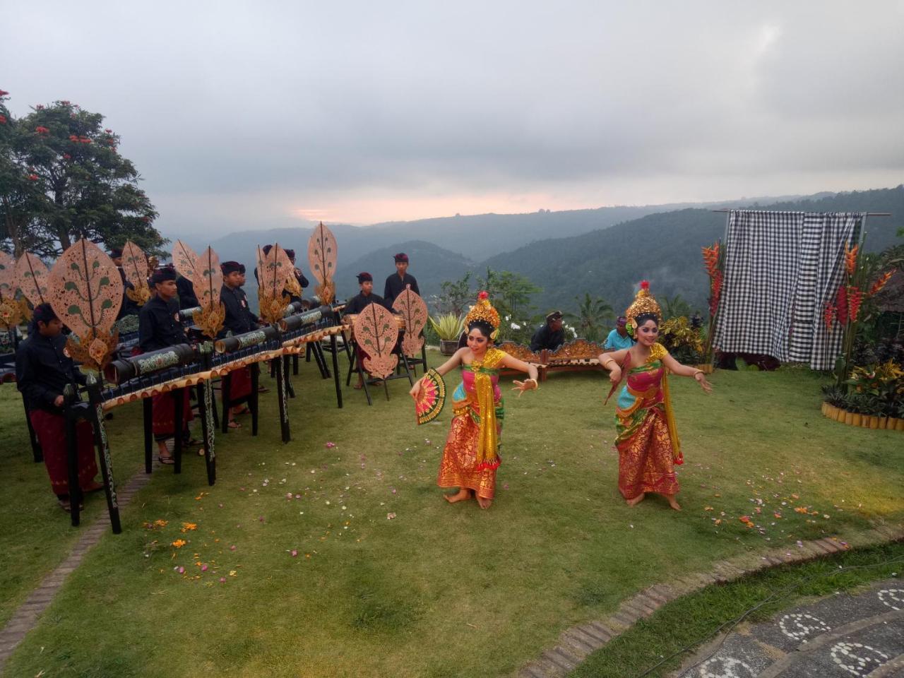 Taman liburan Puri Lumbung Restaurant&spa