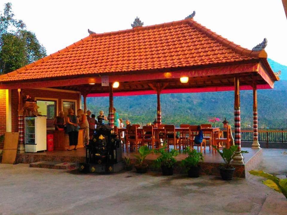 Nadya Homestay