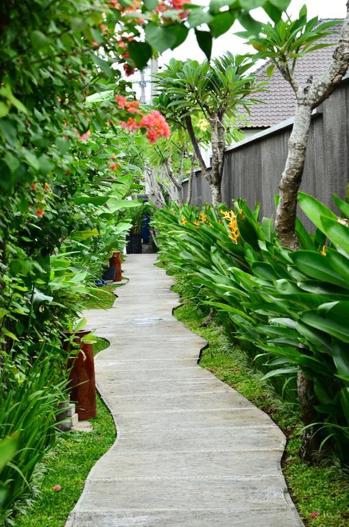 The Khayangan Dreams Villa, * Seminyak (Bali)