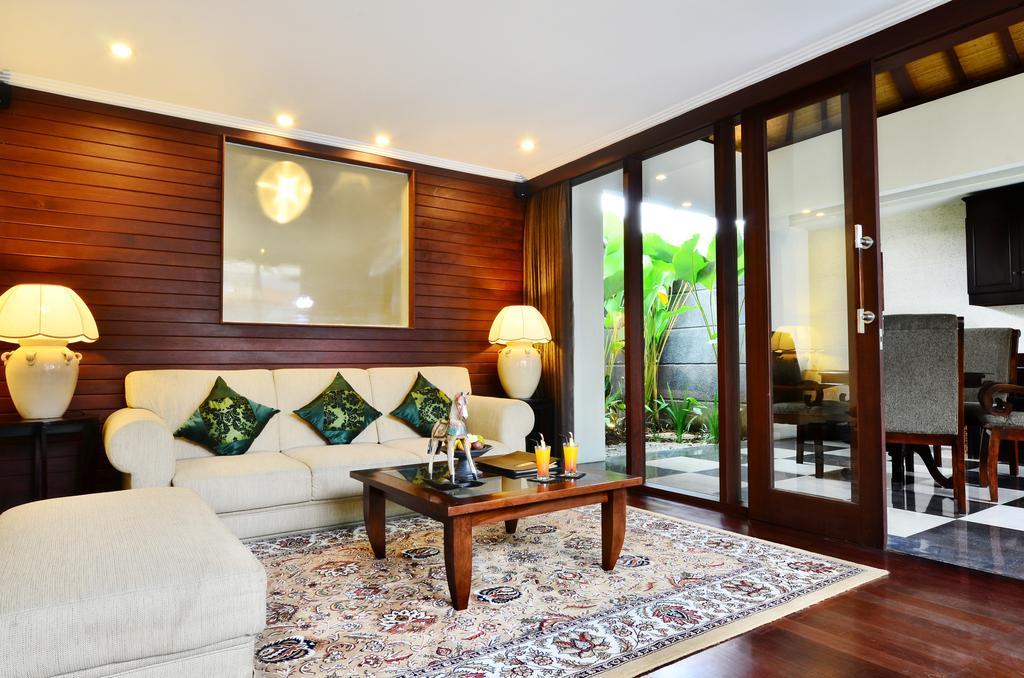 Villa The Khayangan Dreams Villa,