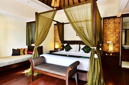 Villa The Khayangan Dreams Villa, *