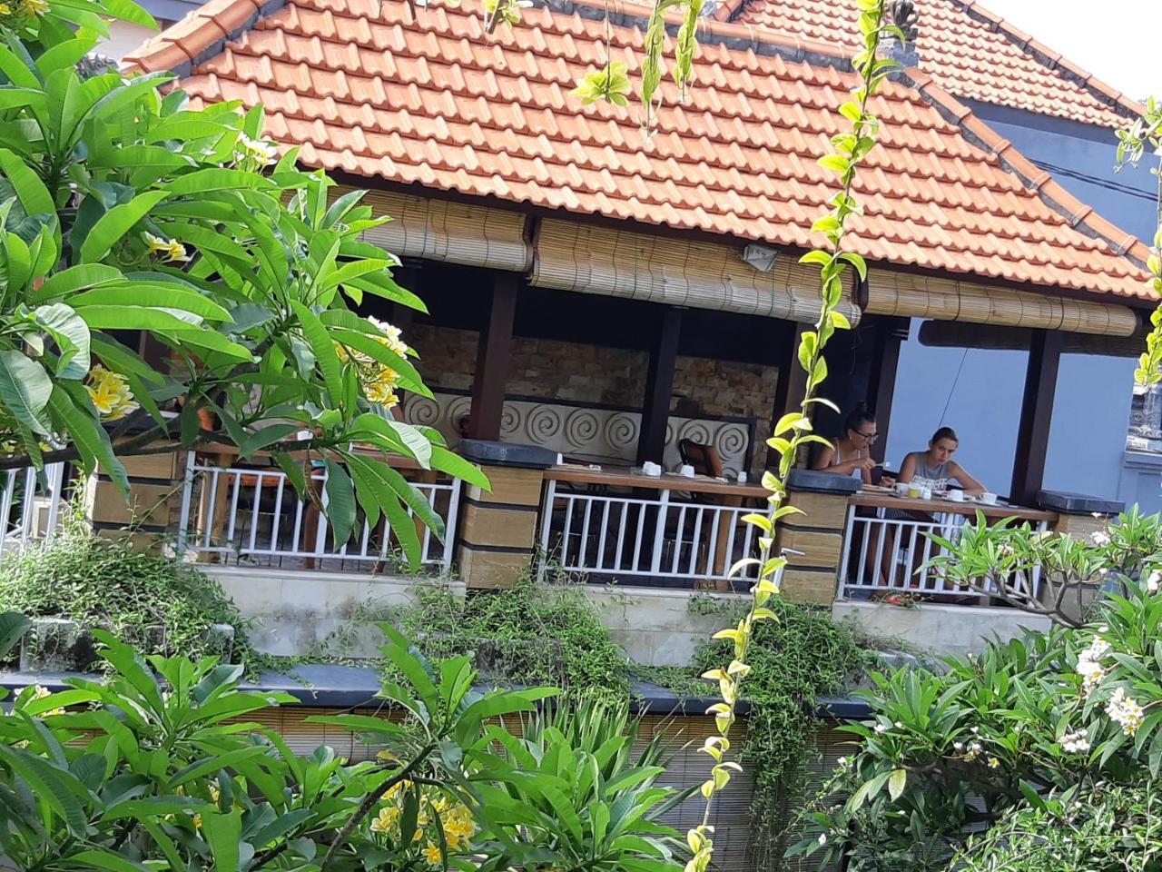 Lotus Tirta 3* Seminyak (Bali)