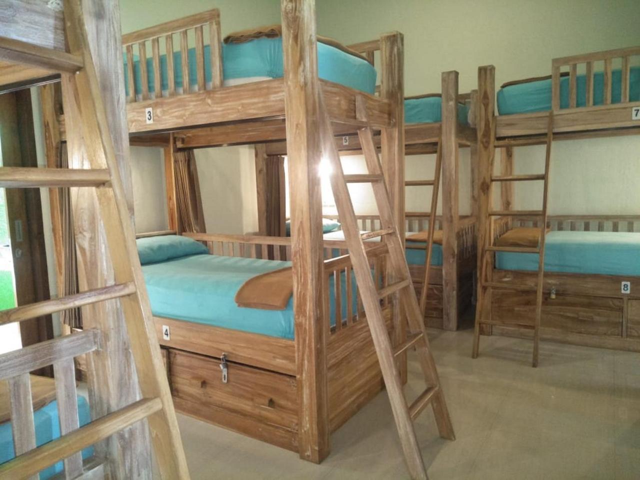 Asrama Lembongan Hostel *