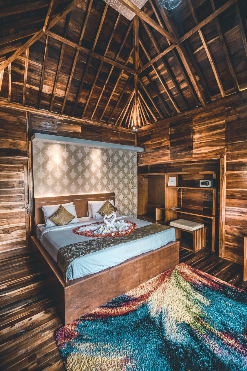 Homestay Ocho Bali Surf Camp *