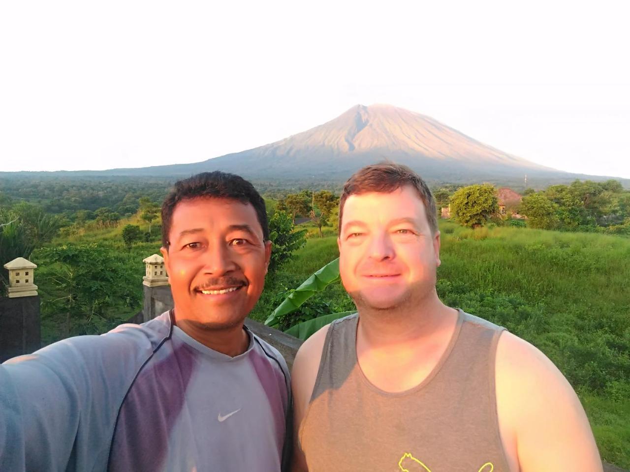 Khrisna Sunrise * Tulamben (Bali)