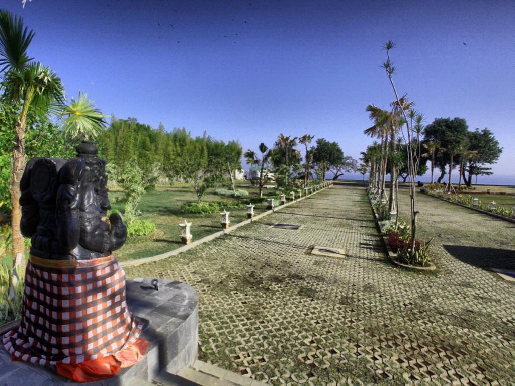Villa Gino Feruci By Kagum Lovina (Bali)