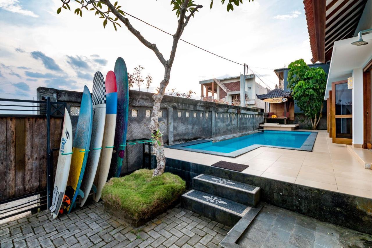Medewi Surf